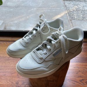 Reebok Club C leather sneakers size 8